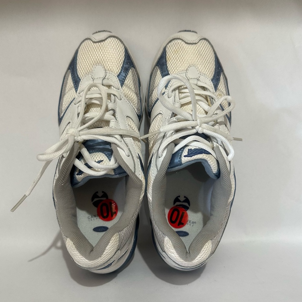 Avia White and Blue Sneakers Retro Comfort